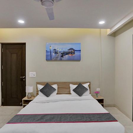 Townhouse Xanthe Hotel Noida Bagian luar foto