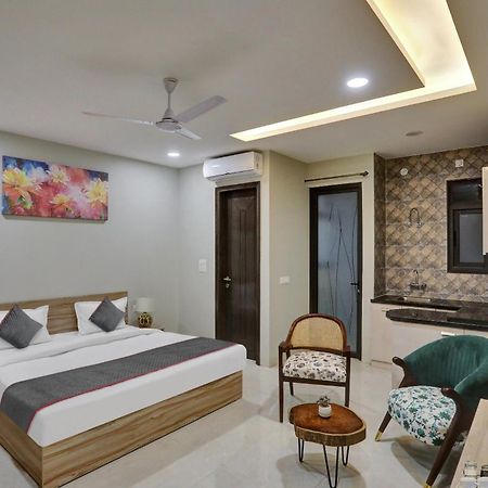 Townhouse Xanthe Hotel Noida Bagian luar foto