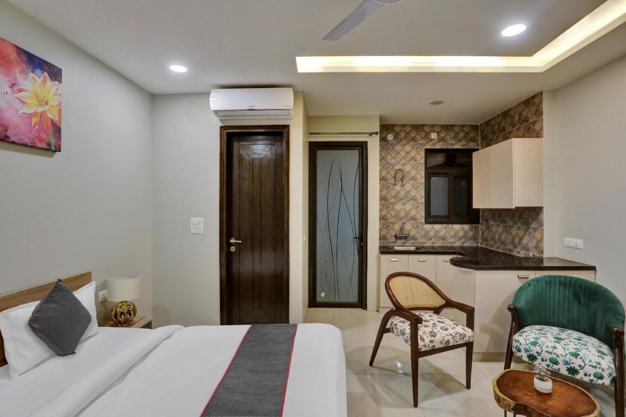 Townhouse Xanthe Hotel Noida Bagian luar foto