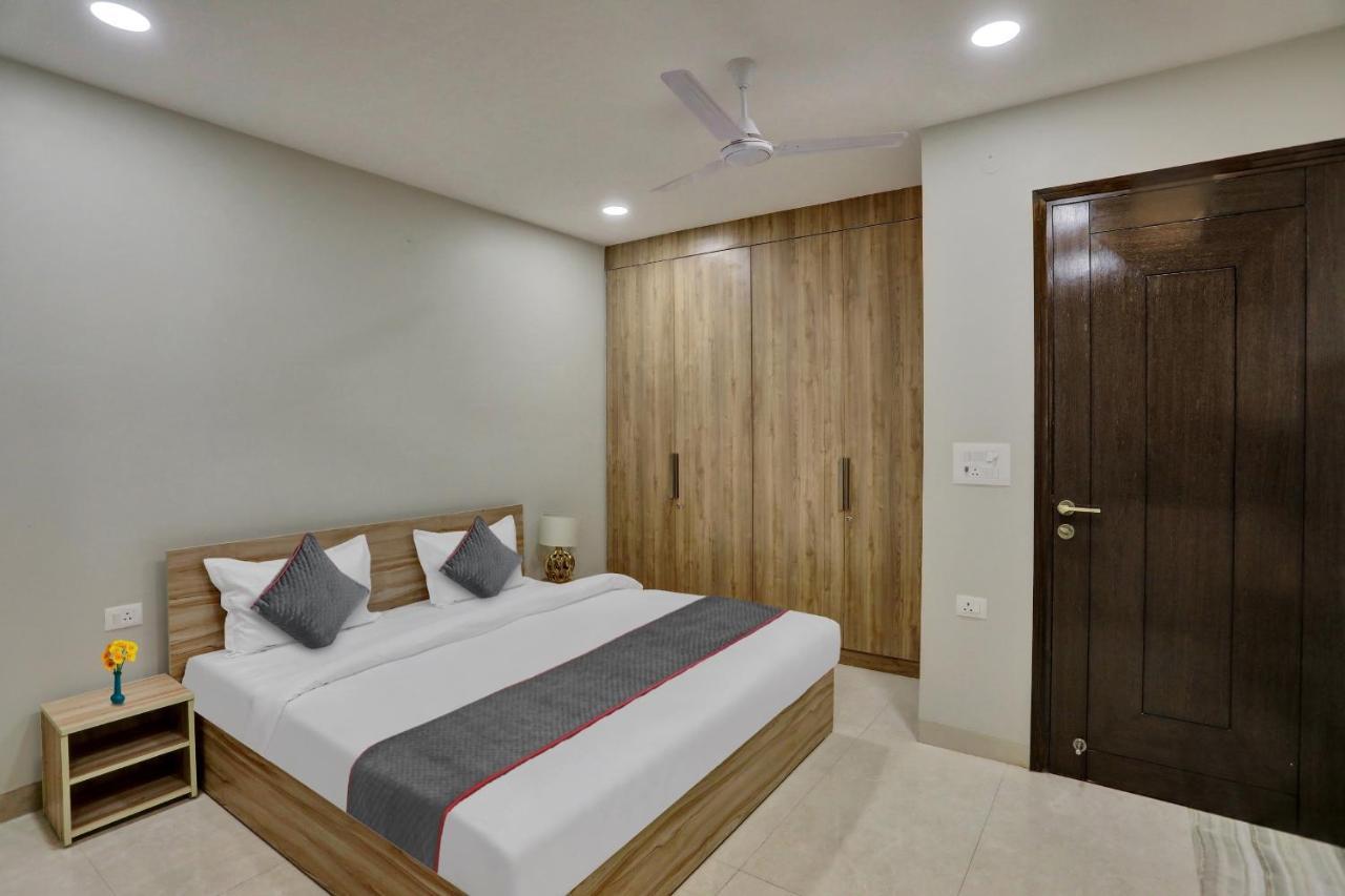 Townhouse Xanthe Hotel Noida Bagian luar foto