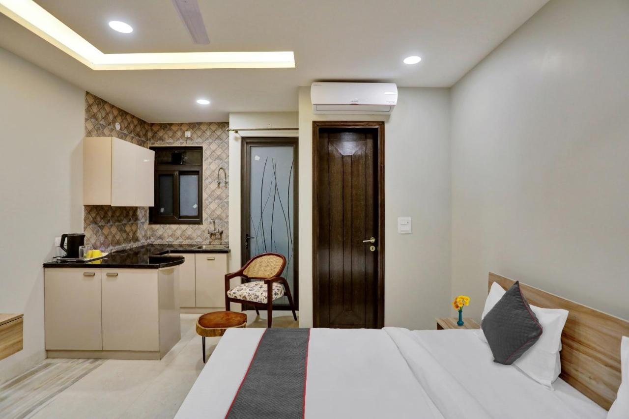 Townhouse Xanthe Hotel Noida Bagian luar foto
